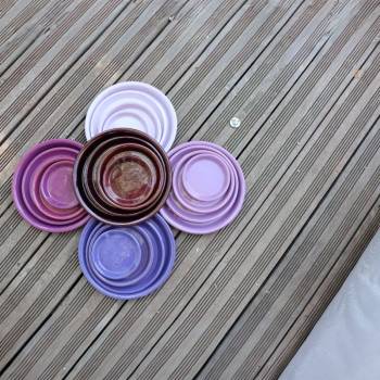 Pot en terre cuite rond et large en forme de U Cancale Ultra Violet